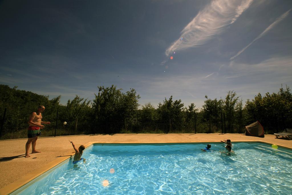 Hotel Terres De France - Les Hameaux Du Perrier Lissac-sur-Couze Zewnętrze zdjęcie