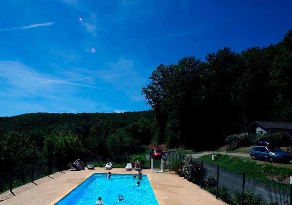 Hotel Terres De France - Les Hameaux Du Perrier Lissac-sur-Couze Zewnętrze zdjęcie